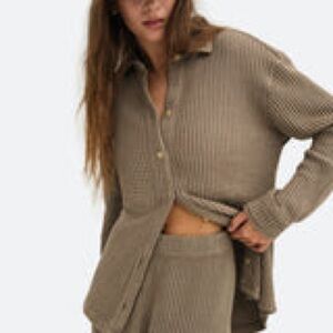 MATE The Label Organic Long Sleeve Waffle Shirt in Bark Size XS